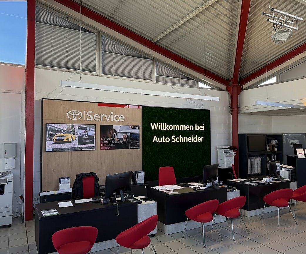 Serviceannahme von Auto Schneider in Bensheim mit Beratungsplätzen